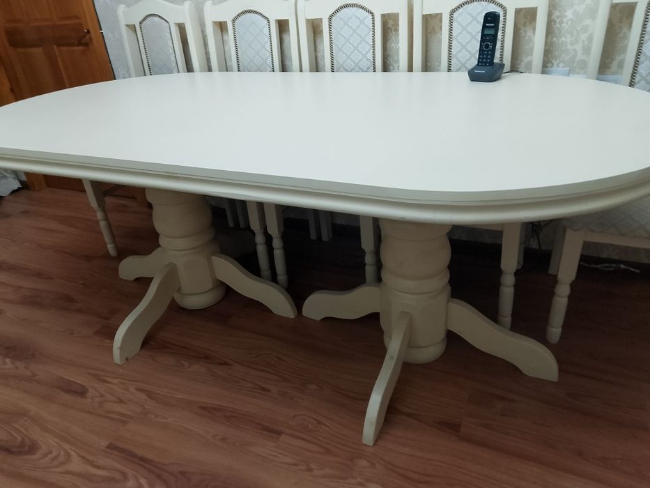 Продам стол,в идеальном состоянии