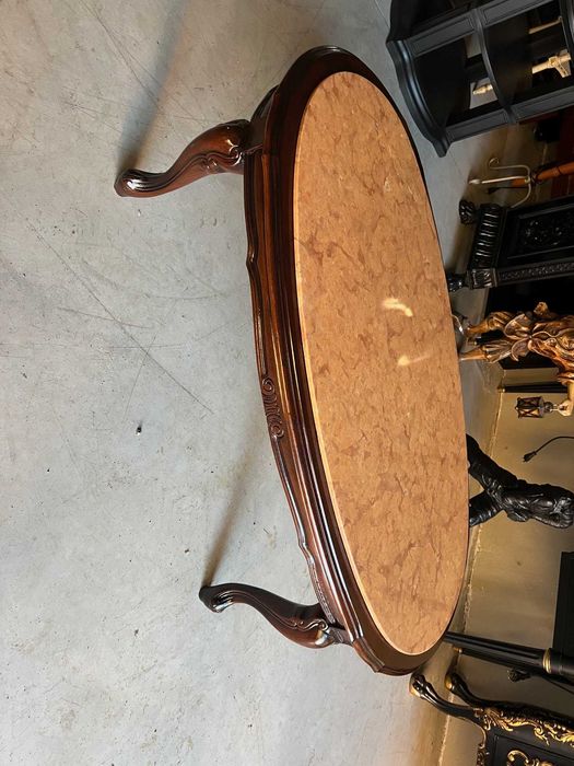 Masa de cafea baroc!