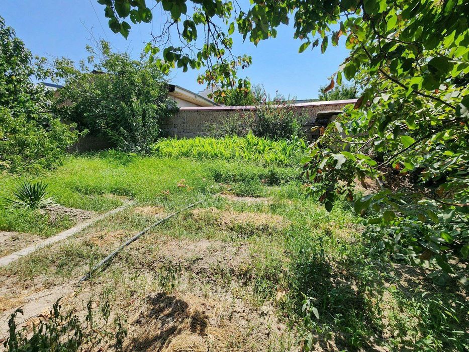 Продается дом земля 8 соток под застройку