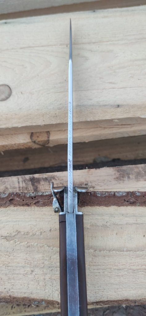 Baioneta pliabila de parasutist/anii 40'/stante in limba chirilica