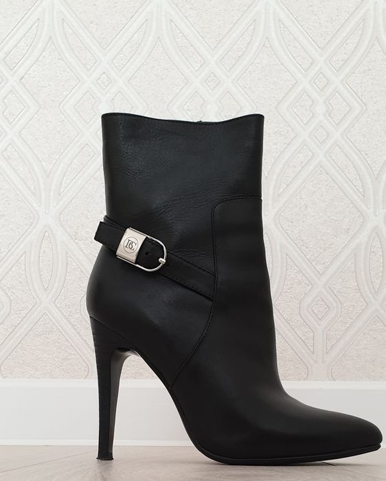 Продам ботильоны BASCONI, размер 35 (большемерки)