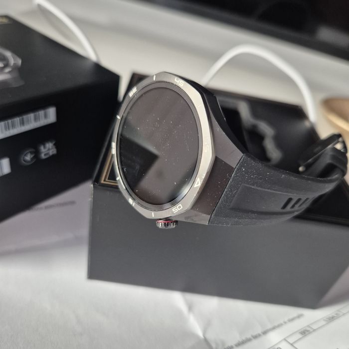 Huawei GT 5 Pro in garntie smartwatch
