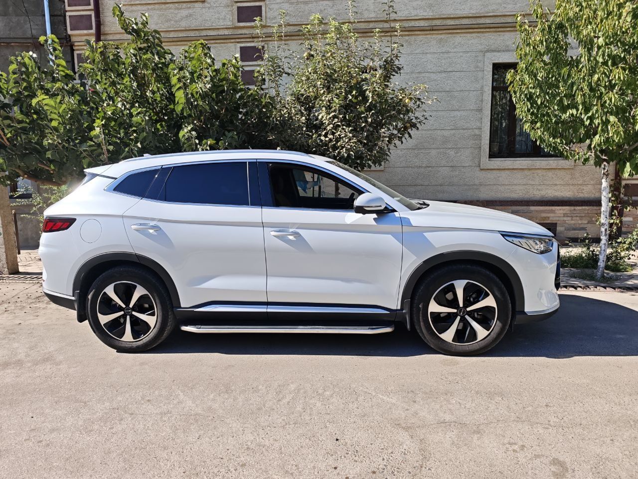 BYD Song Plus Hybrid AWD