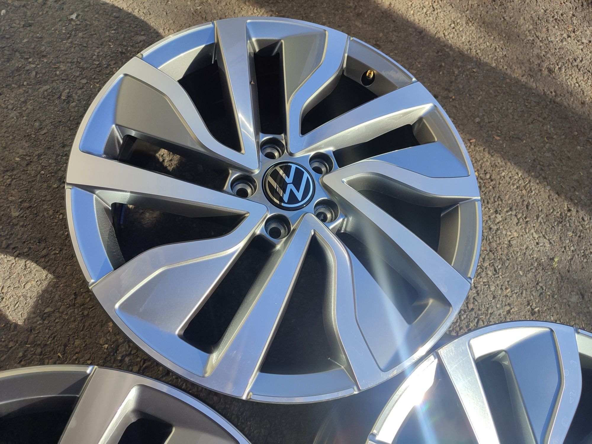 18" оригинални алуминиеви джанти за Vw T roc/Passat/Golf...