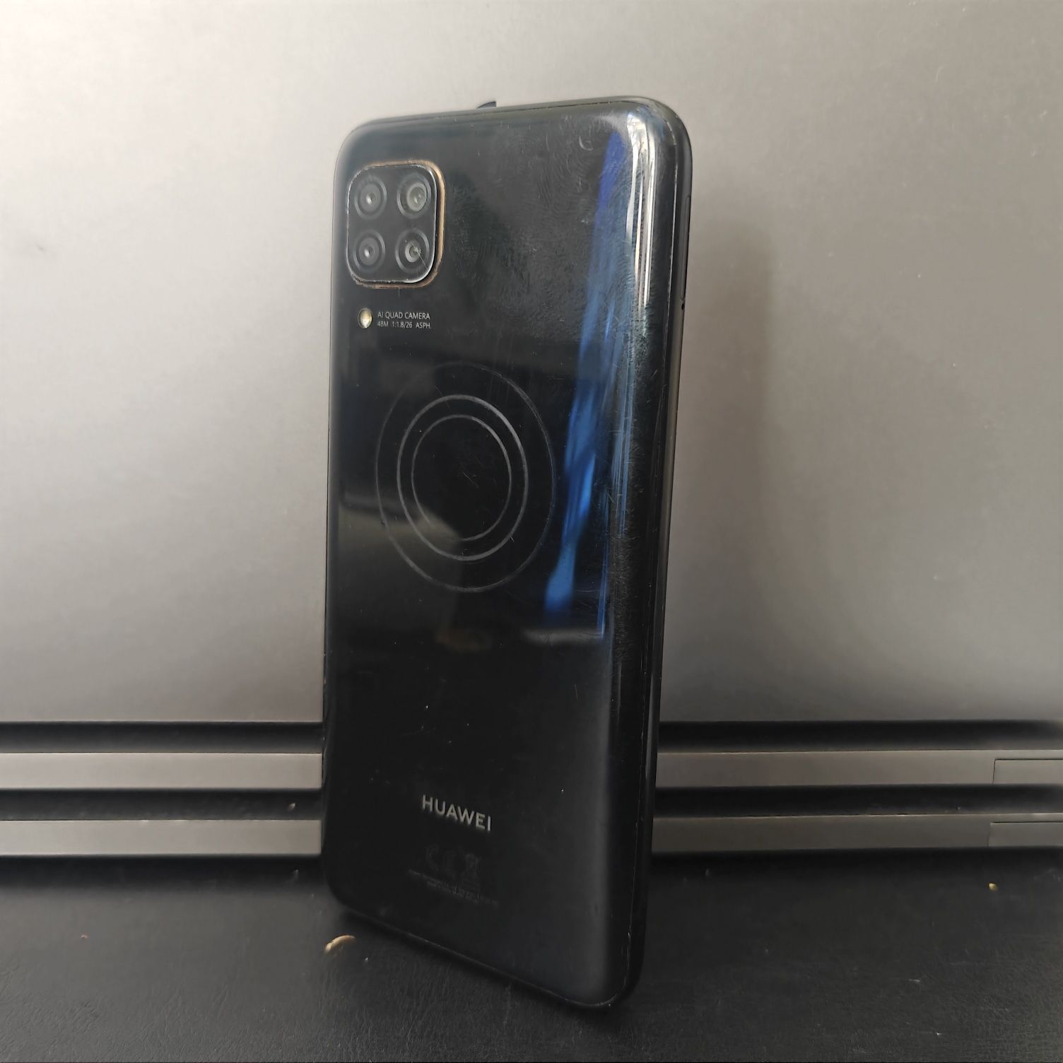 Продава Huawei P40 lite /128 GB