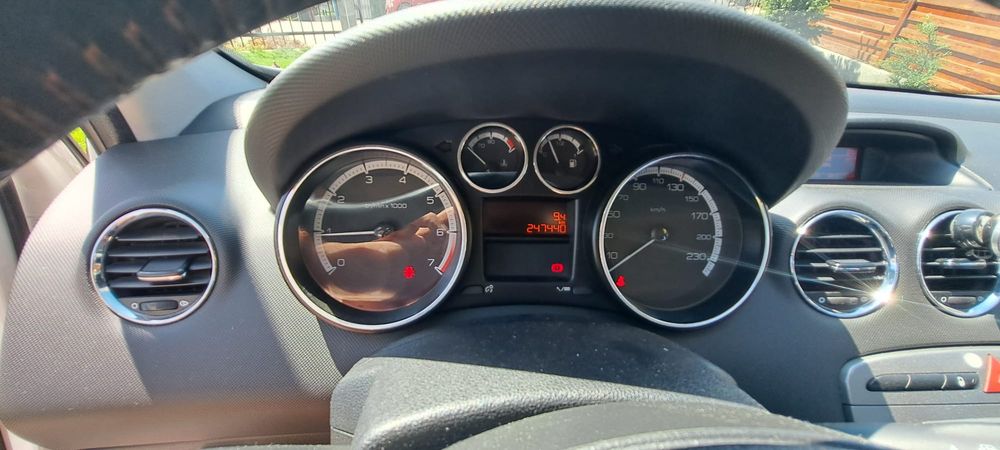 Vând Peugeot 308 1.6 benzina +gpl