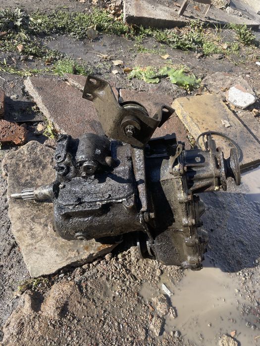 Uaz bartavoy karobka razdatkasi sotiladi