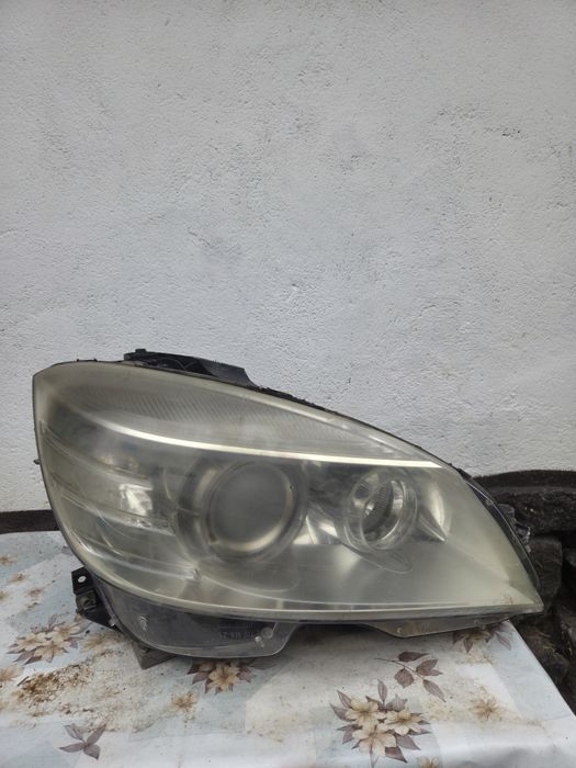 Фарове с лупи w204