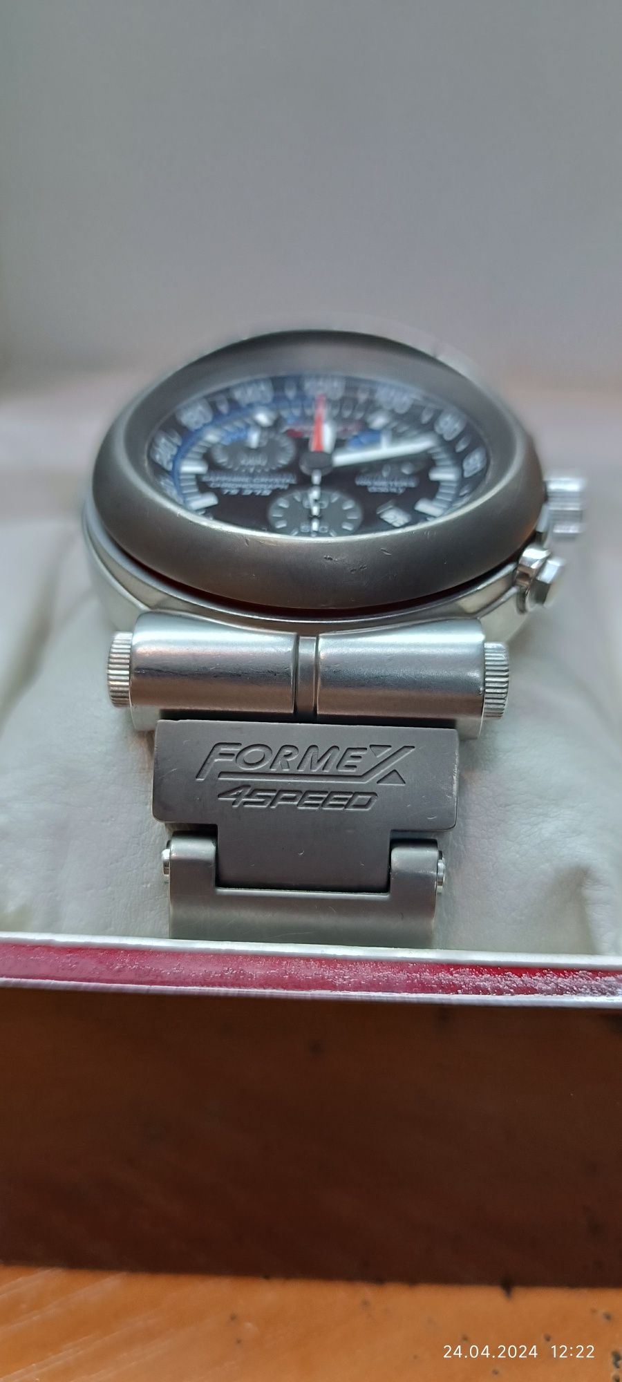 Швейцарские часы 
FORMEX 4 SPEED Original