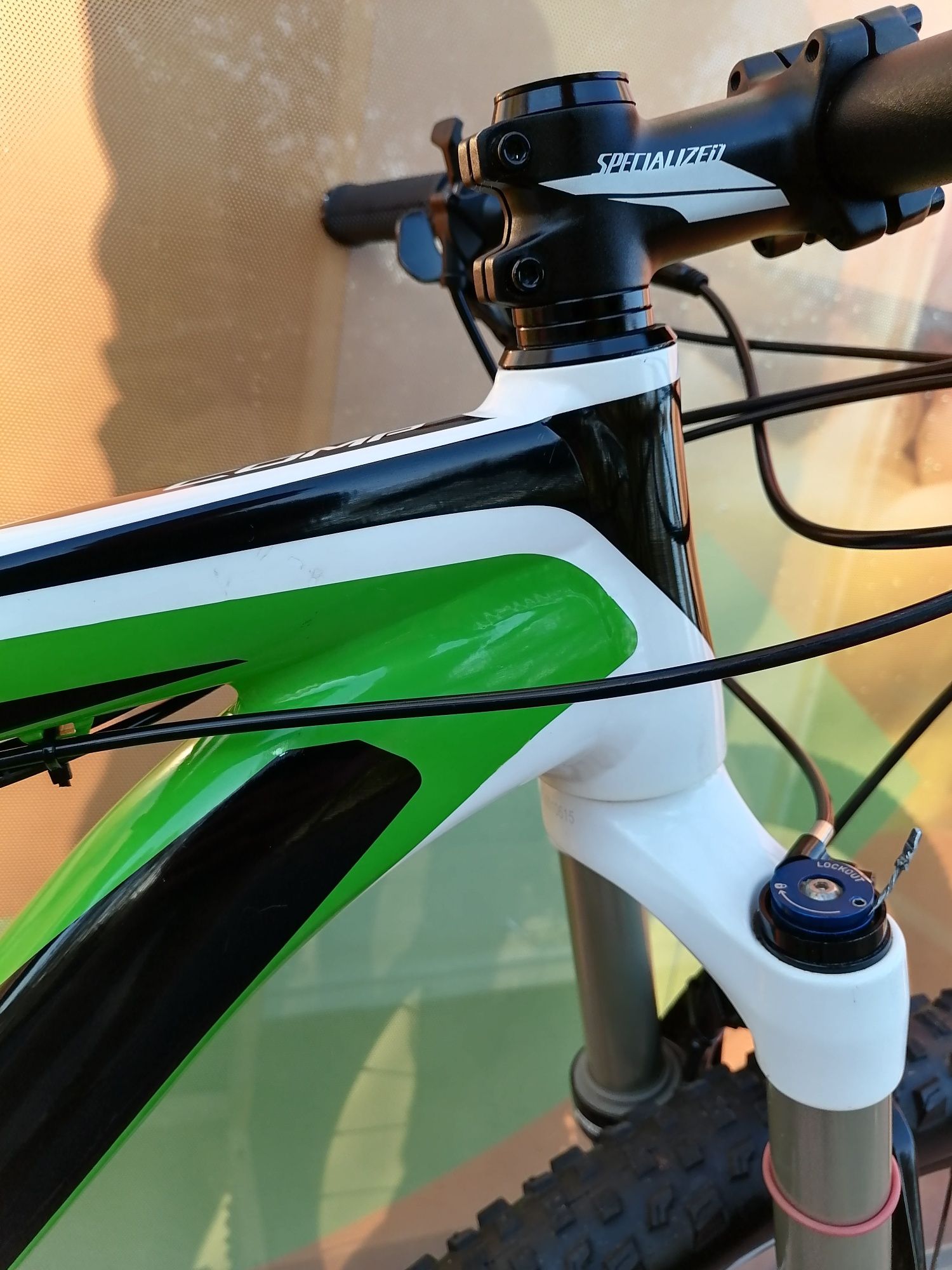 Планински Specialized Carve*29цола*Рамка-L*Въздушна Вилка-Rock Shox*!!
