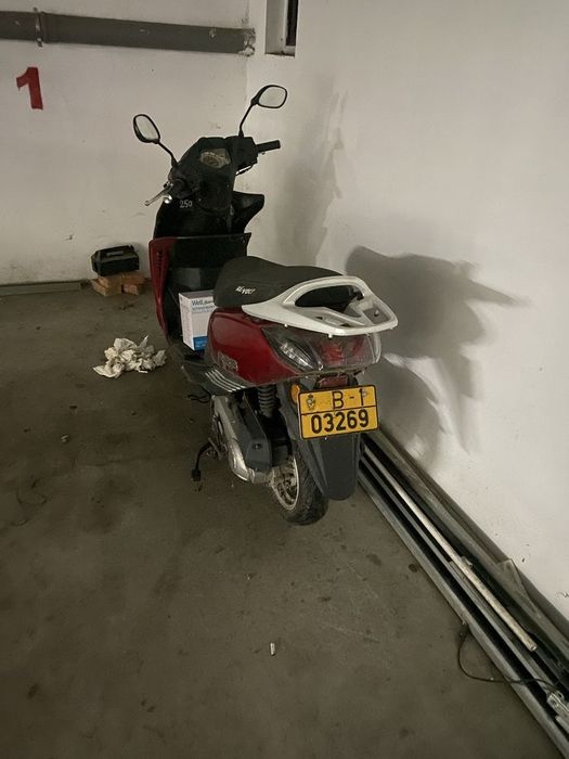 Scuter ReVolt Rs5 - 49 cc (fabricat 2022)