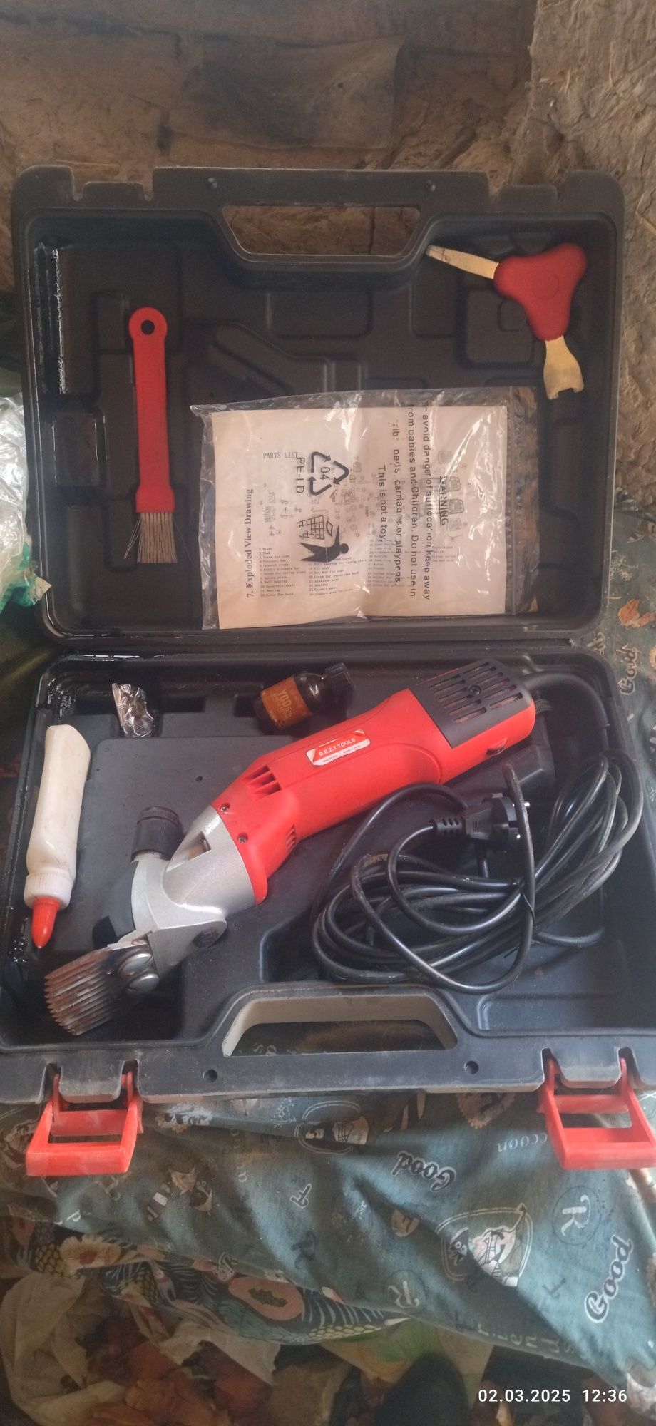 Qoy yungini oladigan aparat. 950 w zori.
