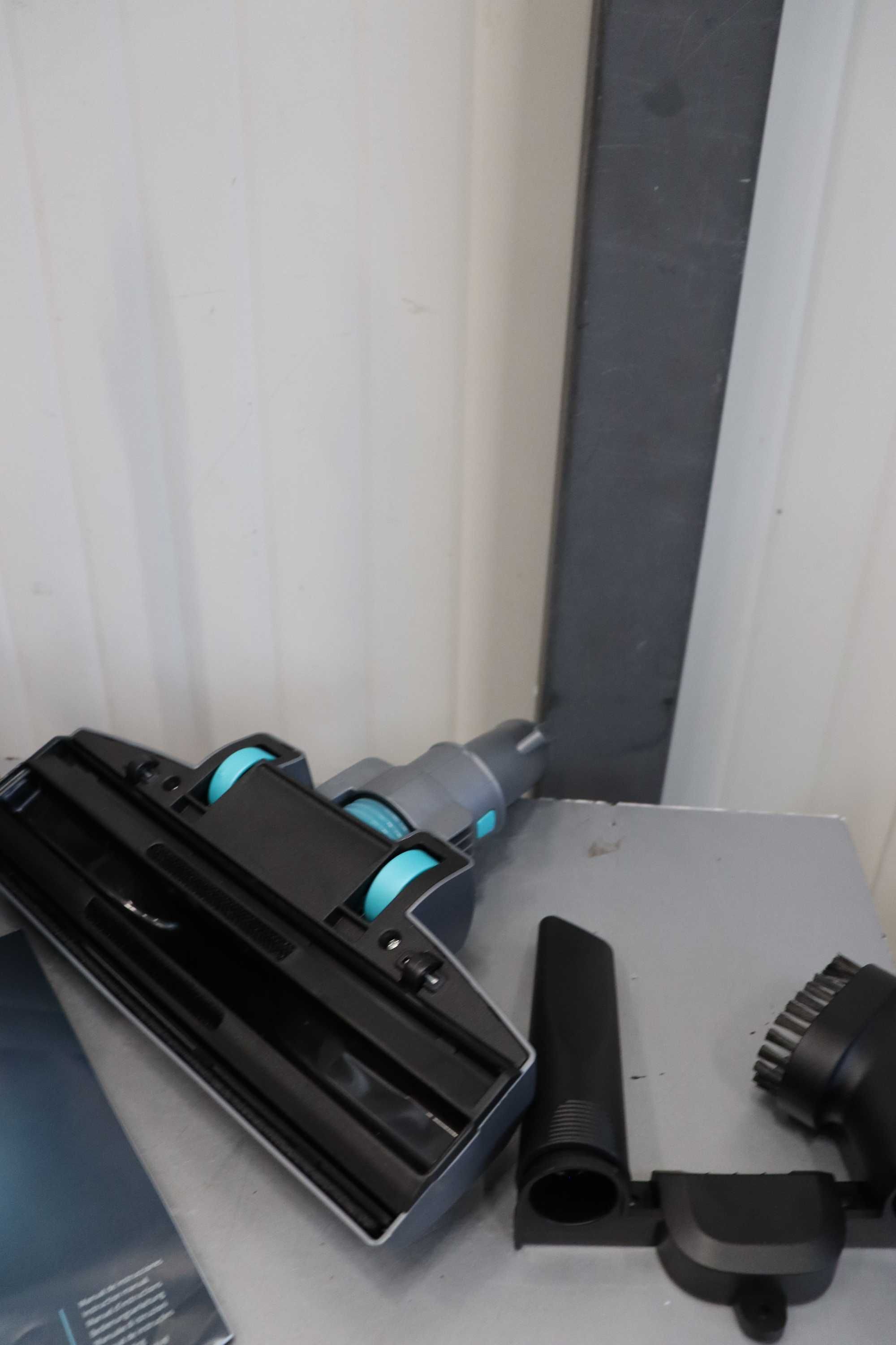 Вертикална прахосмукачка Cecotec Conga Thunderbrush 560 кабел 6 метра