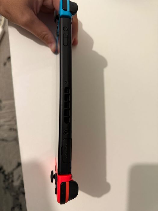 Vând Nintendo Switch
