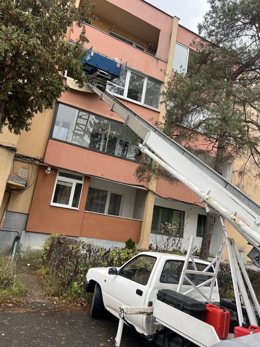 Închiriez lift exterior,  Servicii de ridicare materiale