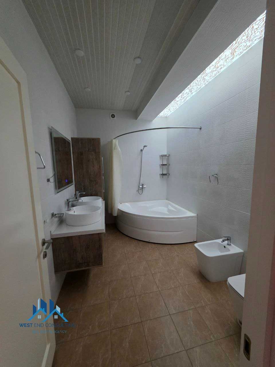 Сдается дом центре Ташкента, 4 сотка, 2-этажный |  For Rent  |