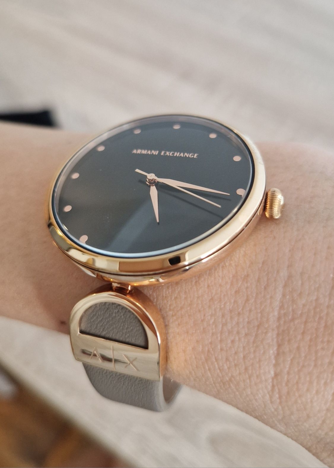 Часовник Armani Exchange