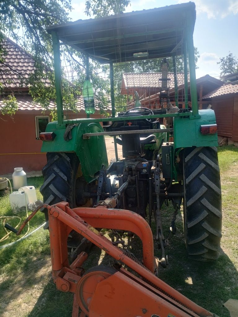 Tractor de vânzare