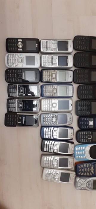 Nokia cu taste functionale