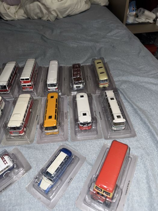 26 броя от колекцията “Легендарни автобуси”