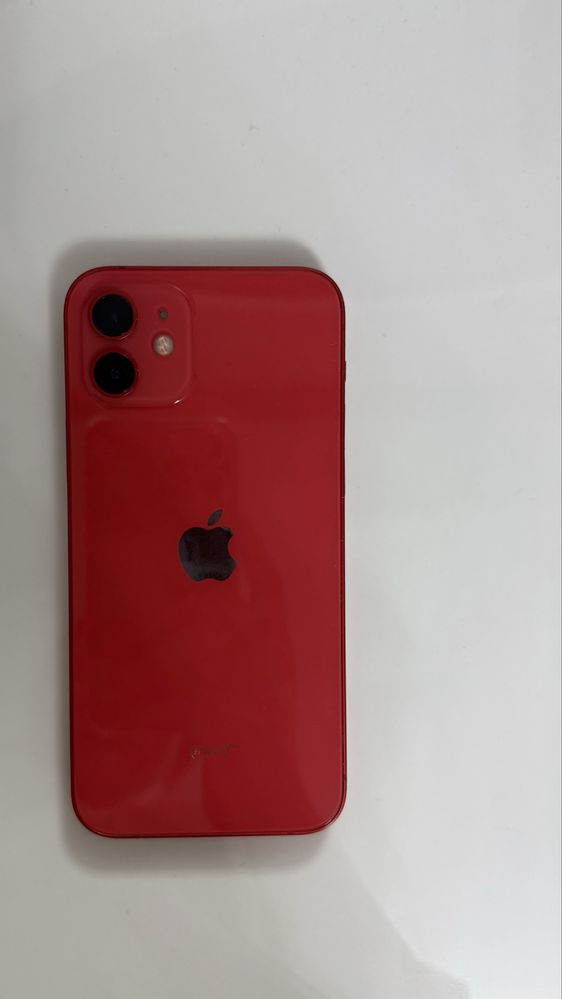 IPhone 12 в идеальном состоянии