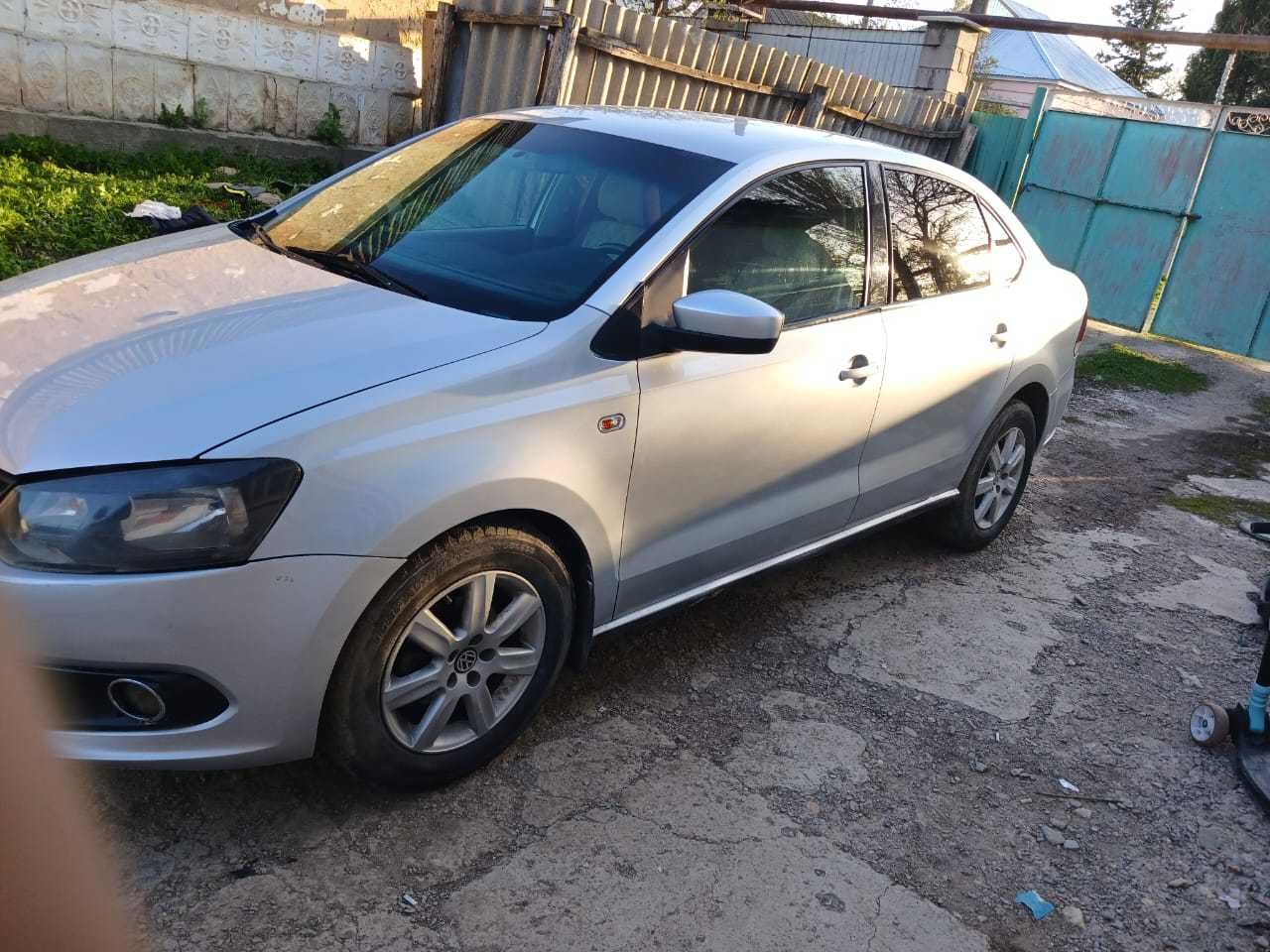 Легковые машина Volkswagen polo