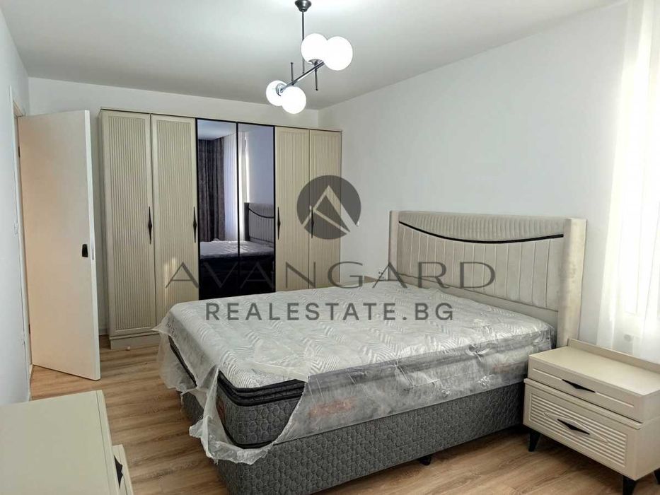 Продава се Тристаен апартамент в Пловдив, Остромила - 116 кв.м за 2199 €/кв.м - Снимка #3