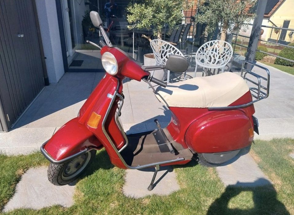 Vespa  cosa  200