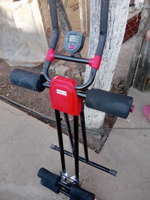 Bicicletă + aparat fitnes
