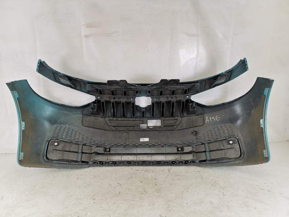 Предна Броня с Решетка на Радиатора и Долна Решетка Фолксваген ВВ ID.3