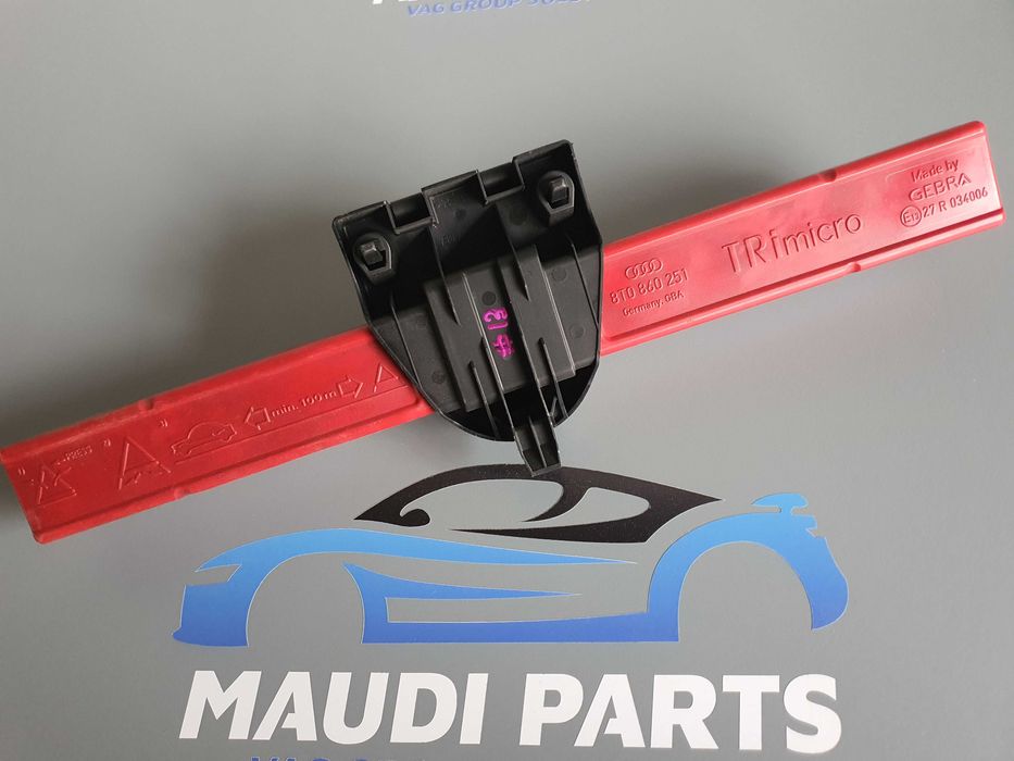 Triunghi reflectorizant OEM cu suport A4/A5/A6 C7