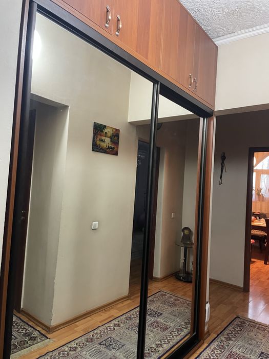 Срочно продам Немецкое шкаф купе