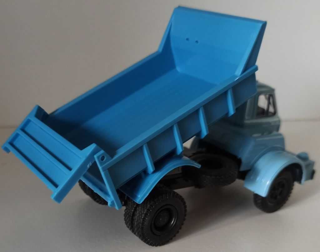 Macheta MAZ 510B 1962 camion bena basculanta - MCG 1/43