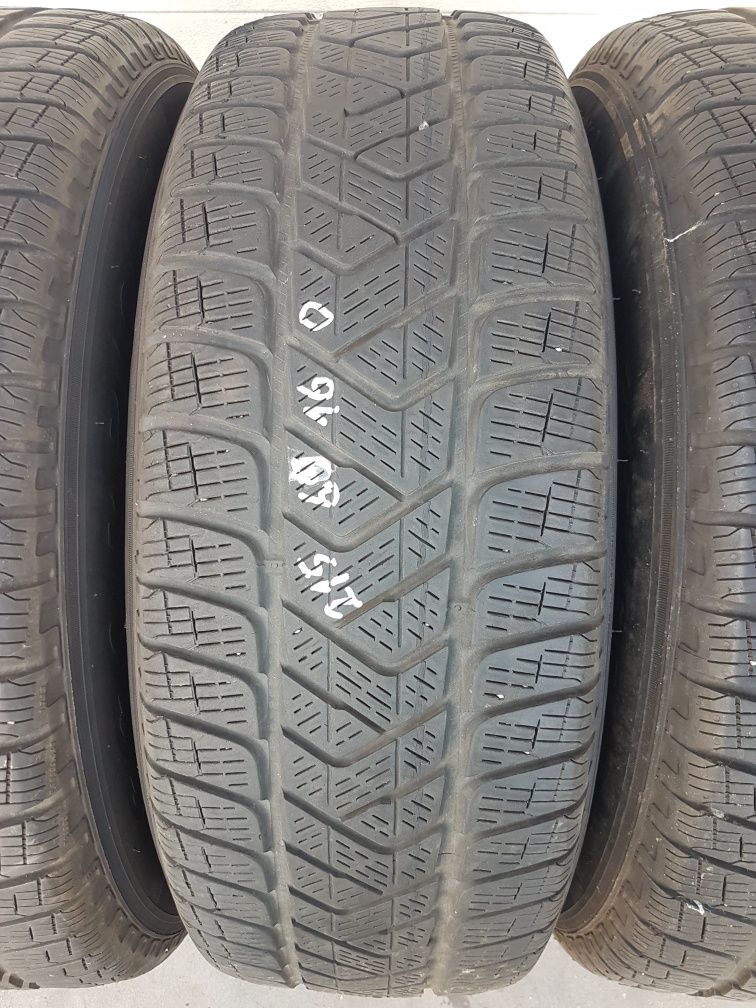 Зимни гуми 4 броя PIRELLI Scorpion 215 65 R16 дот 1915