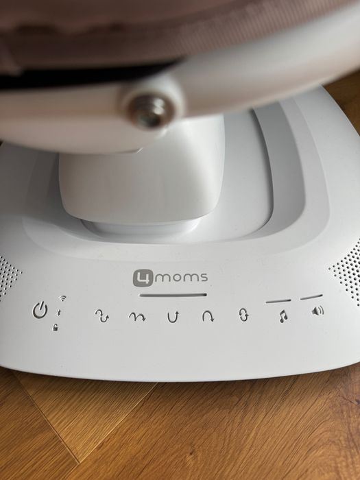 mamaRoo 5.0 Rosewood, палисандрово дърво