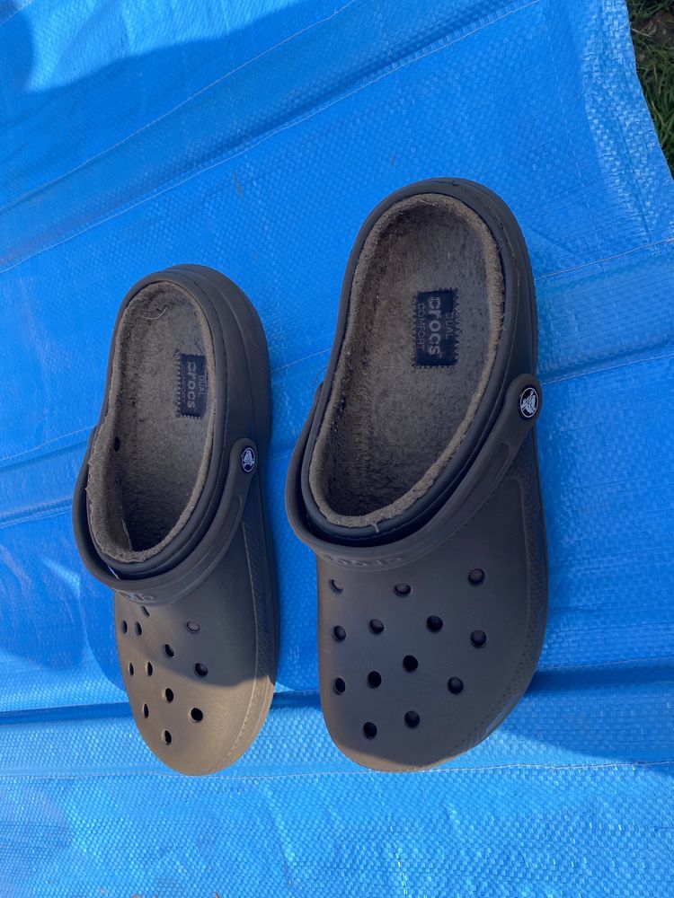 Slapi crocs, marimea 43/44