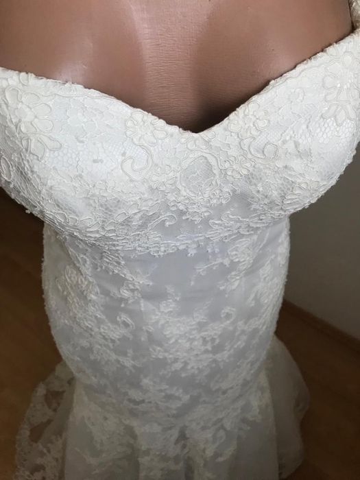 Vand rochie de mireasa din dantela, marimea S/M,  Natalia Vasiliev
