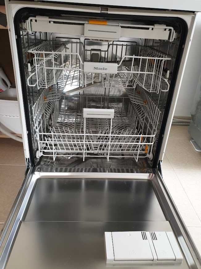 Auto Open - Съдомиялна Miele - 14 Комплекта - Свободностояща - 60см