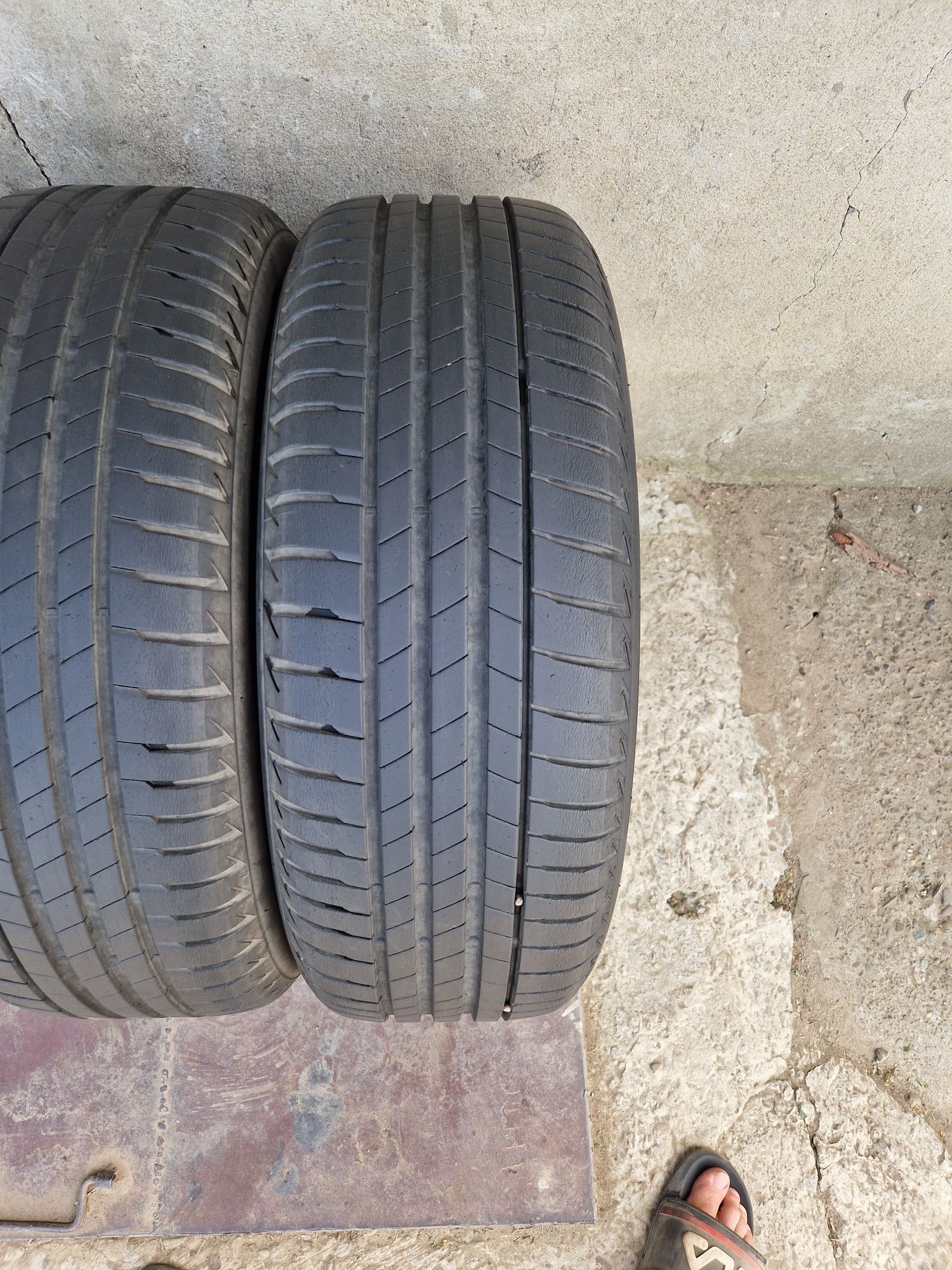 205 60 16 vara Bridgestone Turanza T005