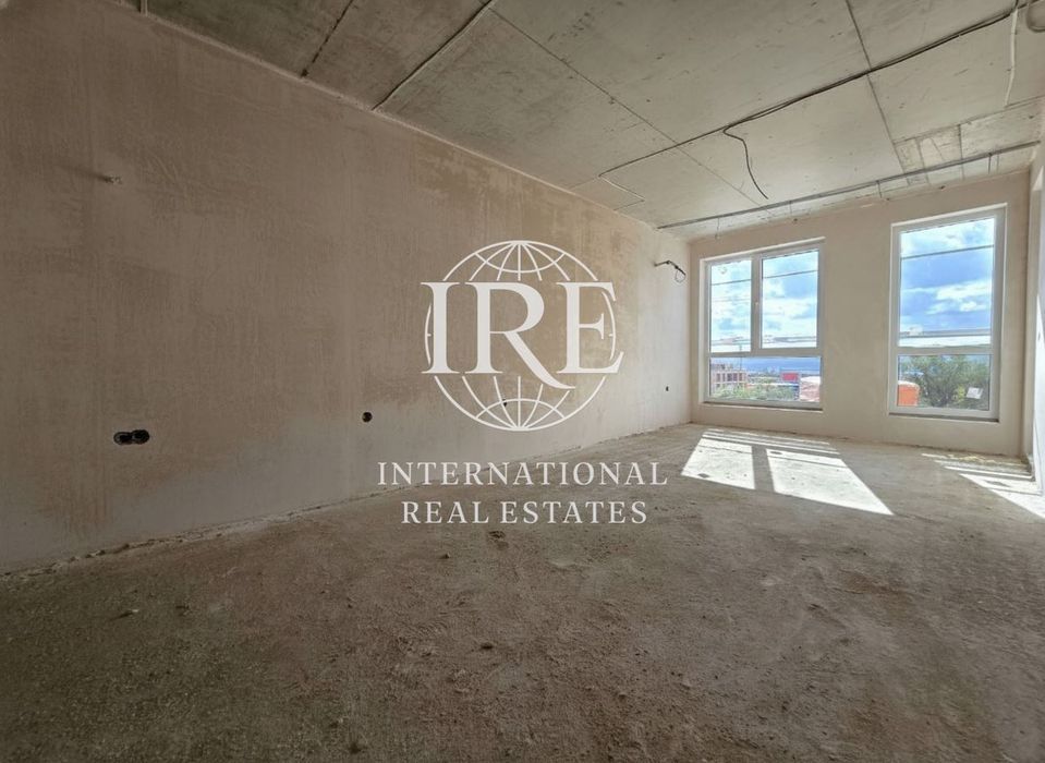 Продава се Тристаен апартамент в Варна, Владислав Варненчик - 86 кв.м за 1547 €/кв.м - Снимка #1