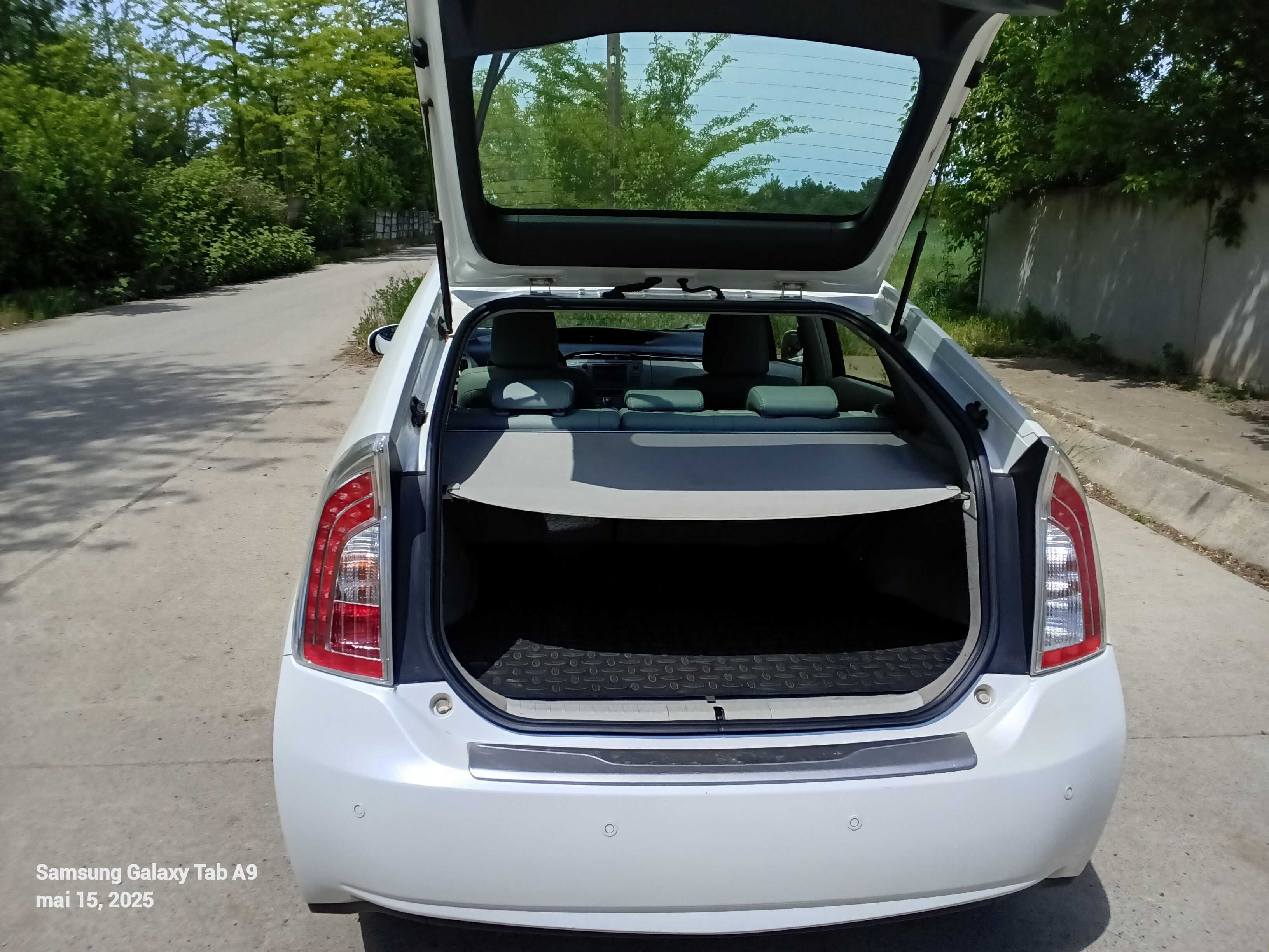 Toyota prius 2012 facelift