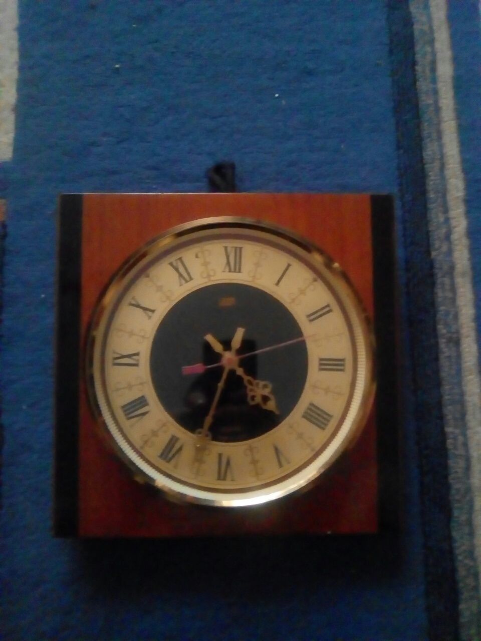 Старинные редкие часы .