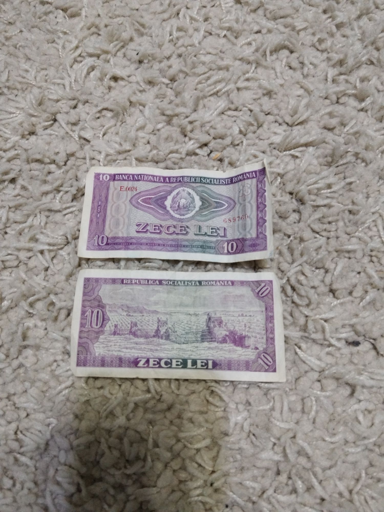 Vândut doua bancnote de zece lei din 1966