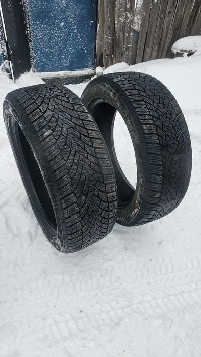 Продам шины зимние лепучки 245/50/20