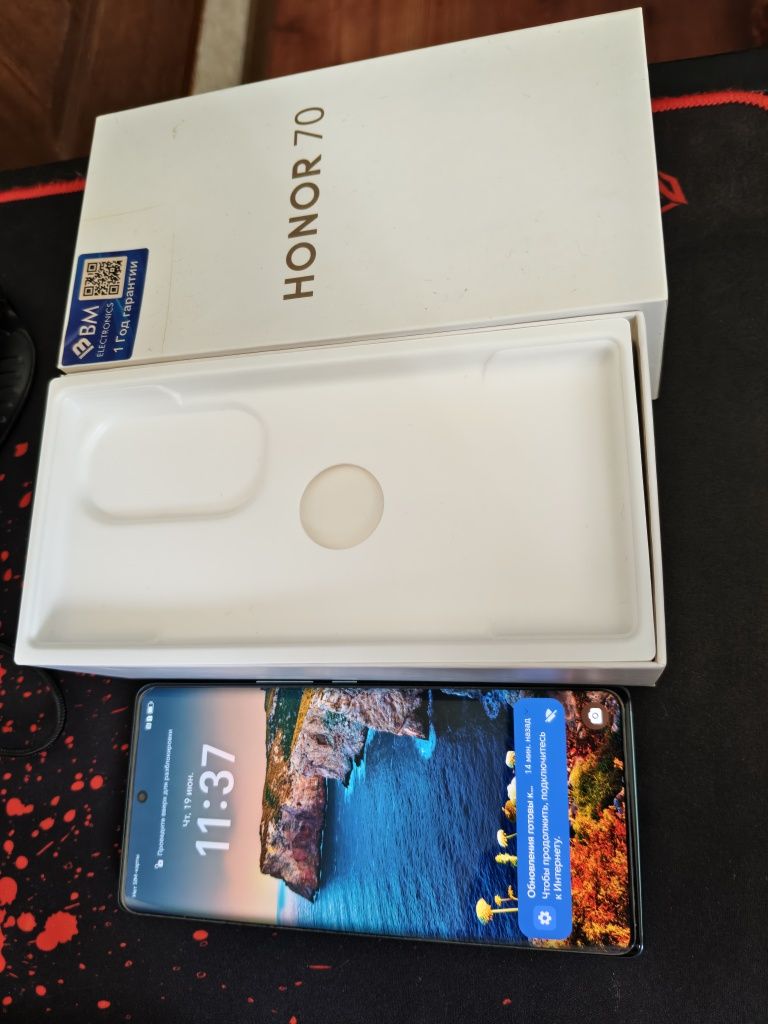 Honor 70 8/128 изумрудно-зелёный