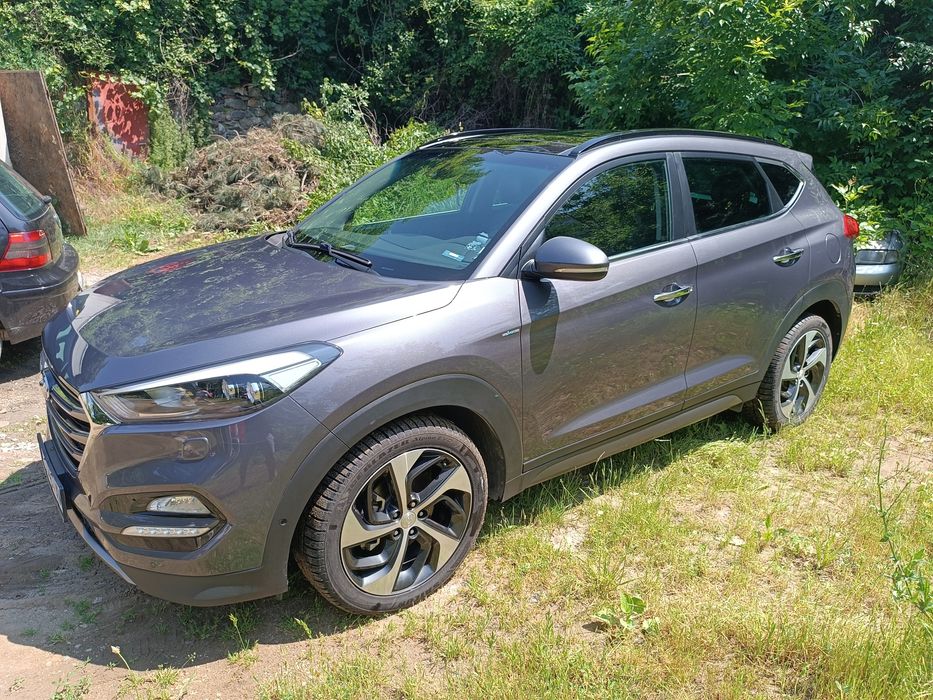 Hyundai Tucson 2.0D 185кс.2016г Всички екстри!