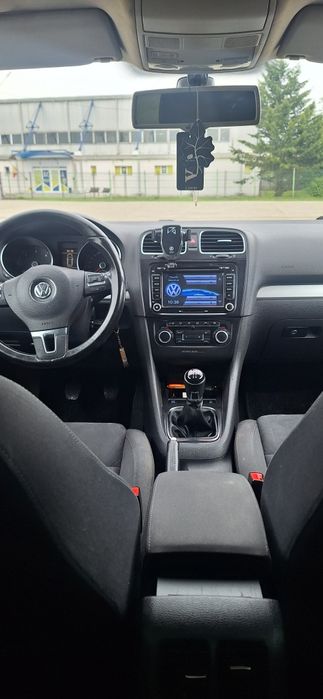 Golf 6 1.6 Tdi BLUEMOTION vand sau schimb!