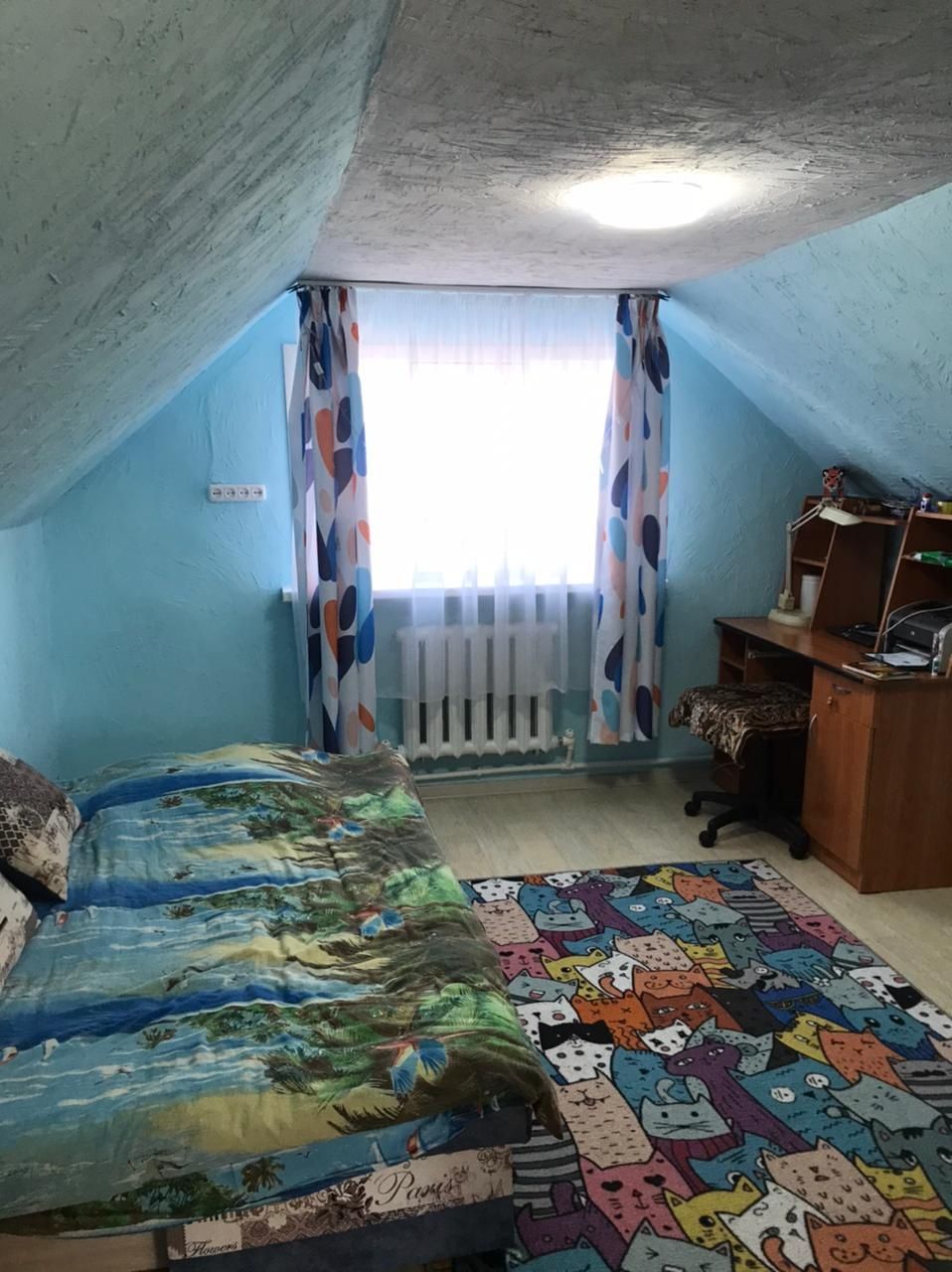 Продам двух этажный дом