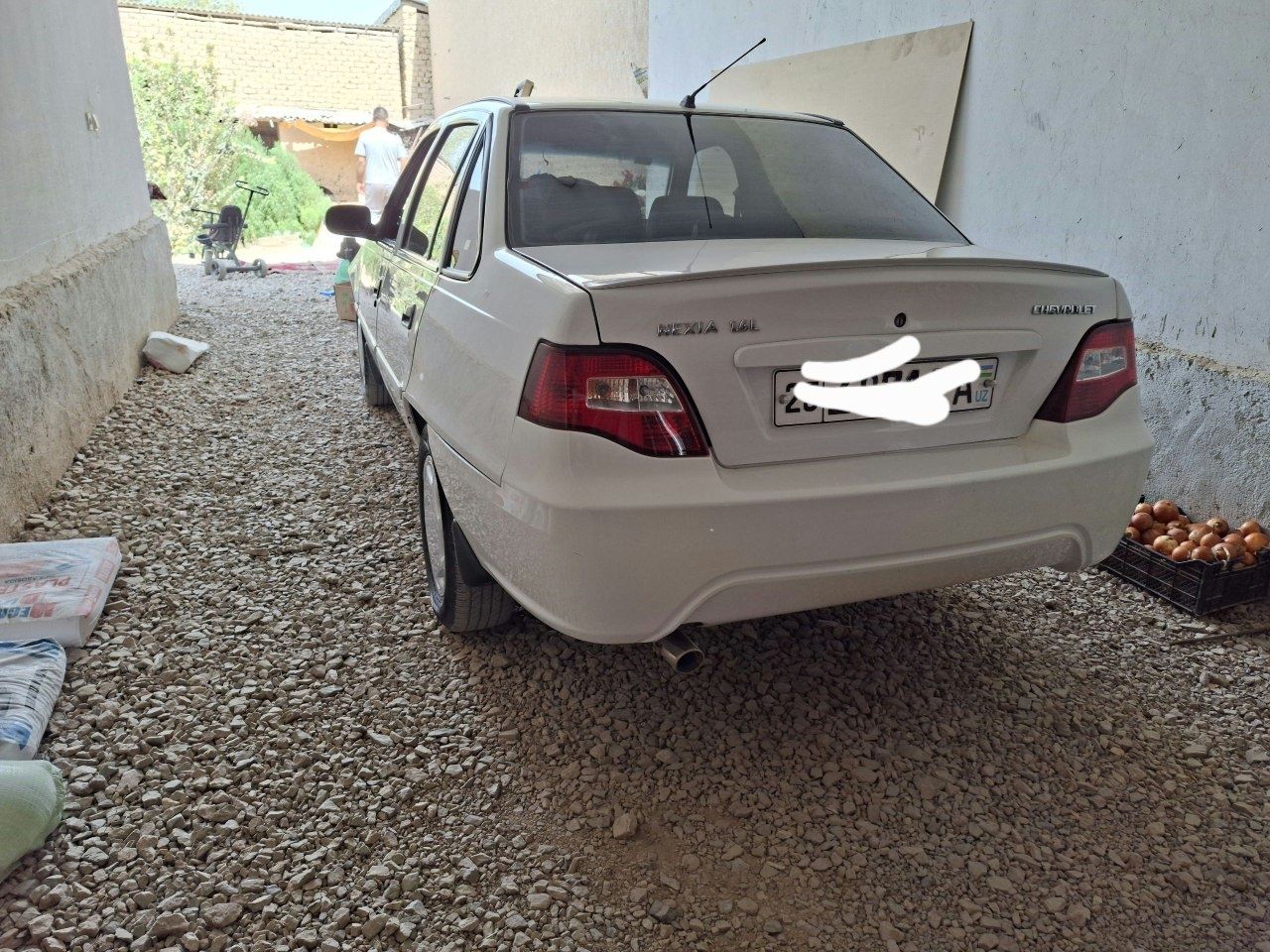 Nexia 2 2015 sotiladi