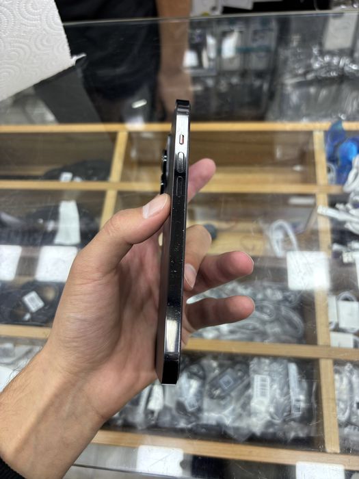 Iphone 14 pro max.   256.  ZA/A.  Ikta sim card